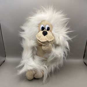 Vintage Play by Play White Monkey Orangutan Ape Plush Stuffed Toy 1993 10 in.